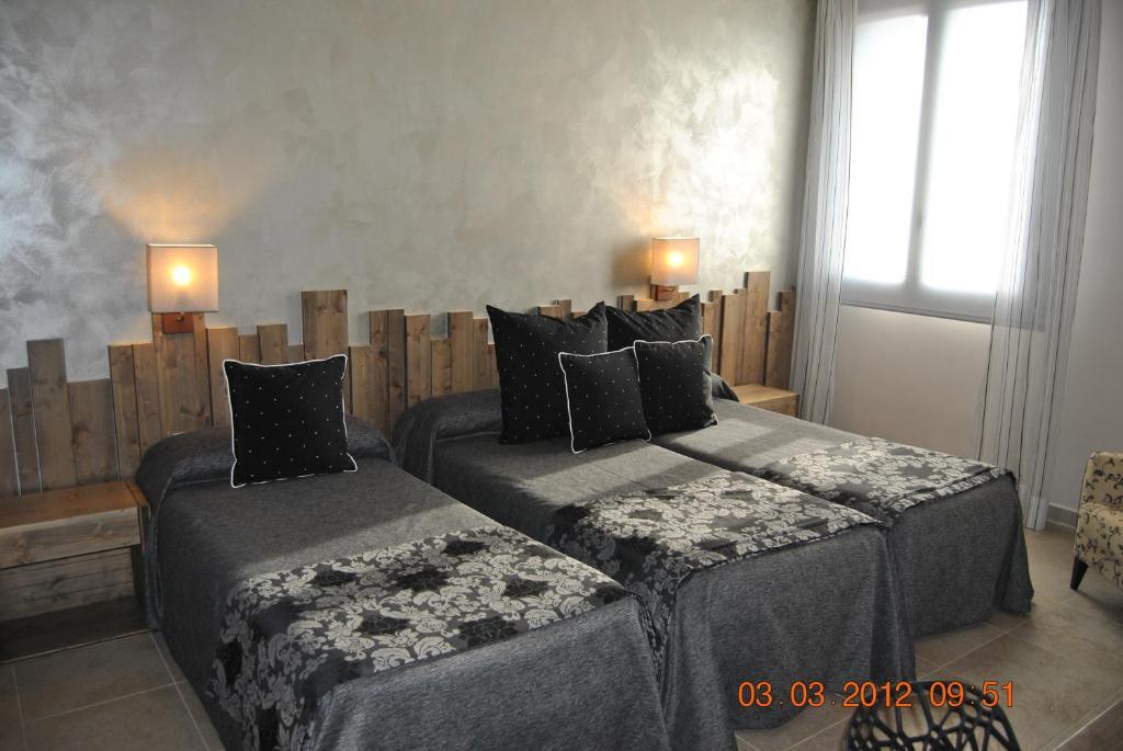 Santa Barbara Otel Sant Corneli Oda fotoğraf