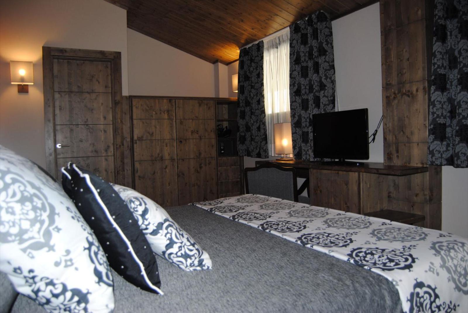 Santa Barbara Otel Sant Corneli Dış mekan fotoğraf